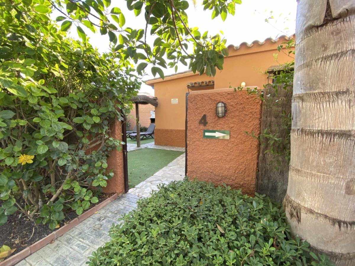 Casa Bungalows Con Jardin Privado Y Piscina Compa Cádiz Eksteriør bilde